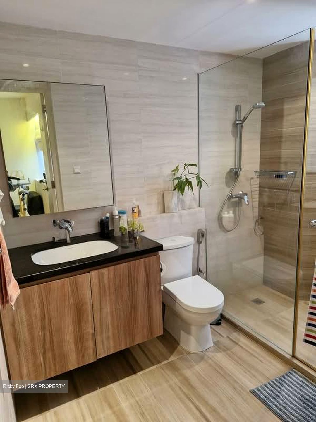 Beverly Hill (D10), Condominium #587239671